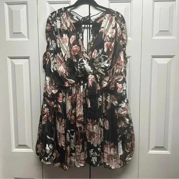 Asos Design Curve Floral Print Long Sleeve Satin Mini dress Size 14 NWOT - Picture 1 of 14